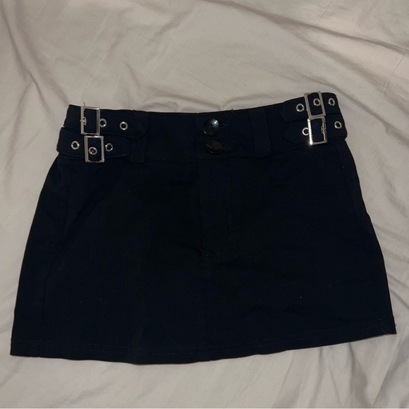 Micro skirts - Picture 4 of 6